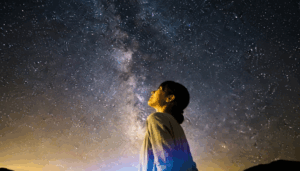 背中がゾワゾワする時のスピリチュアルな意味10選！前兆と対処法